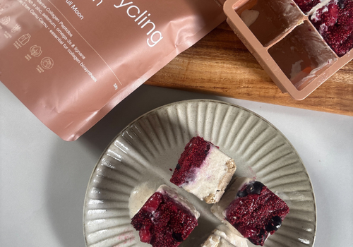 Mini Seed Cycling Cheesecakes (Raw + Hormone Supporting)